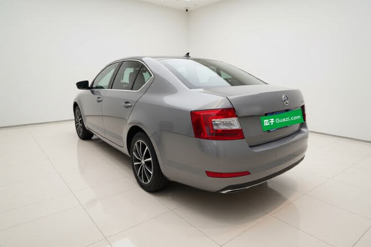 Used Skoda Octavia 2017 1.6L Automatic Smart Drive Edition Rear Left 45 Deg