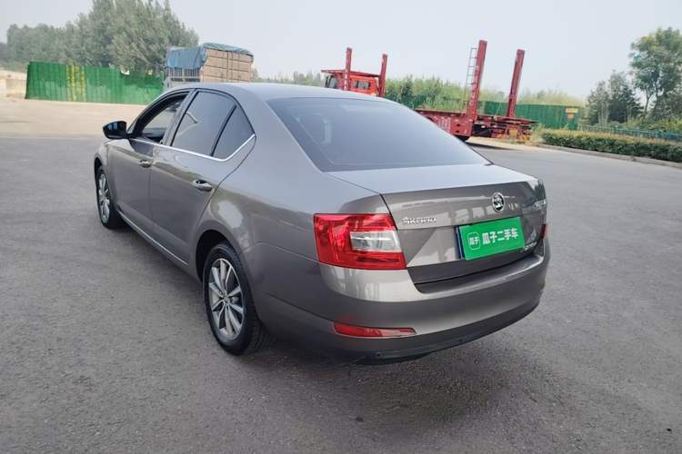 Used Skoda Octavia 2017 Classic Model 1.6L Automatic Comfort Edition Rear Left 45 Deg