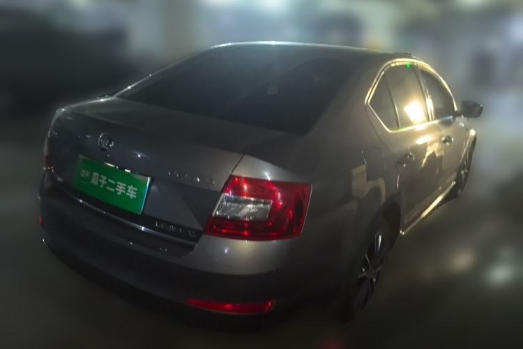 Used Skoda Octavia 2017 1.6L Manual Smart Drive Edition Rear Right 45 Deg