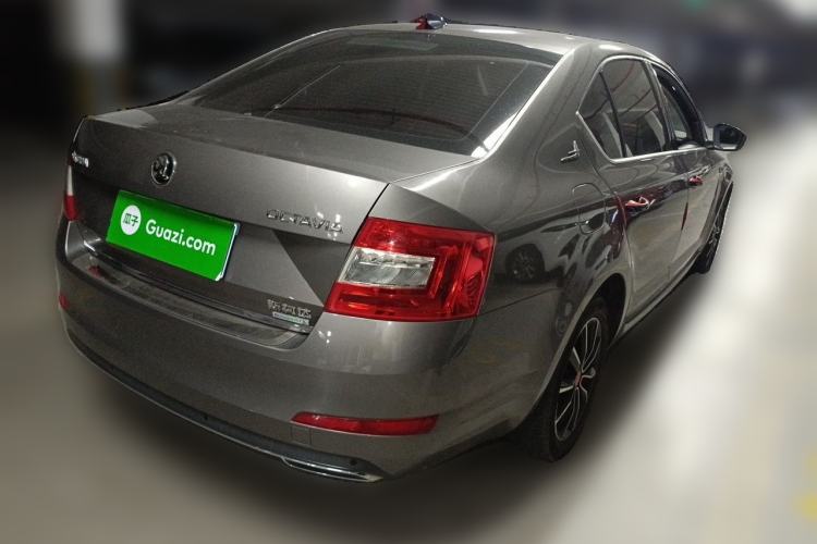 Used Skoda Octavia 2017 1.6L Manual Smart Drive Edition Rear Right 45 Deg