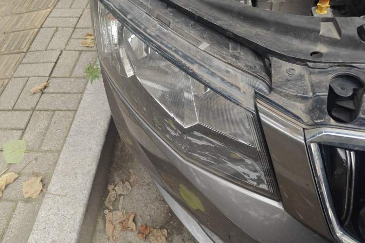 Used Skoda Octavia 2017 1.6L Automatic Chuanxing Edition Right Front Headlight