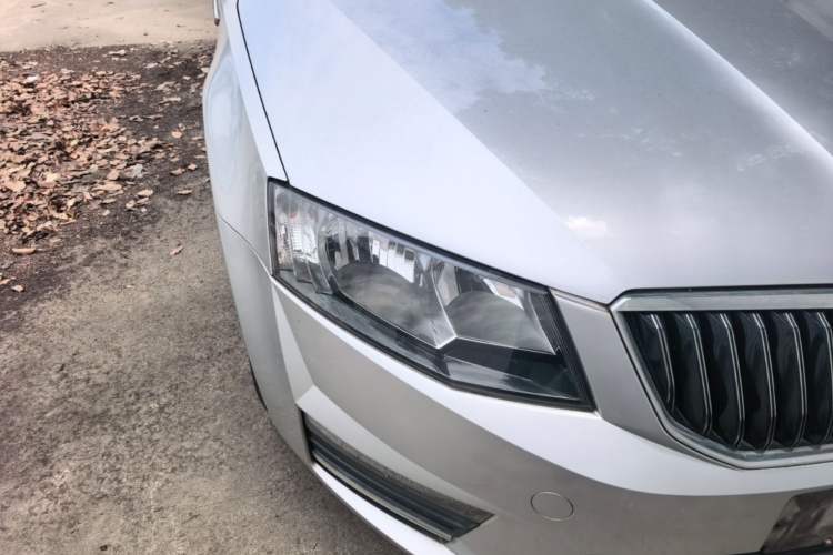 Used Skoda Octavia 2017 1.6L Automatic Chuanxing Edition Right Front Headlight