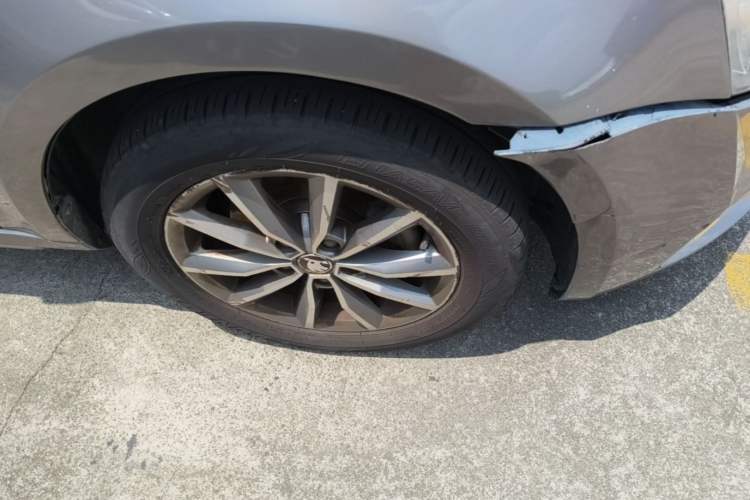 Used Skoda Octavia 2017 1.6L Automatic Chuanxing Edition Right Front Wheel Hub