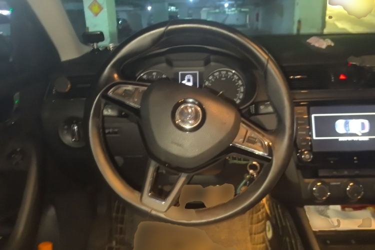 Used Skoda Octavia 2017 1.6L Manual Smart Drive Edition Steering Wheel