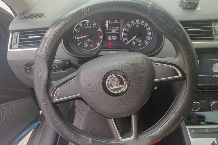 Used Skoda Octavia 2017 1.6L Automatic Chuanxing Edition Steering Wheel