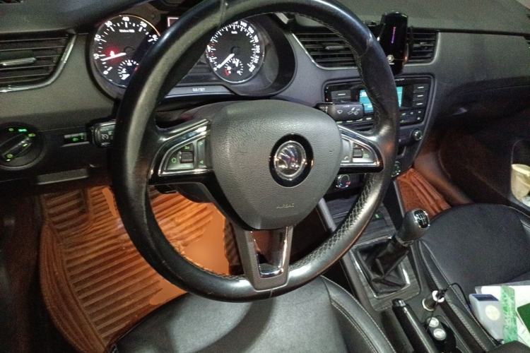 Used Skoda Octavia 2017 1.6L Manual Smart Drive Edition Steering Wheel