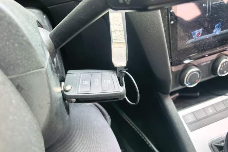 Used Skoda Octavia 2017 1.6L Automatic Chuanxing Edition Vehicle Key