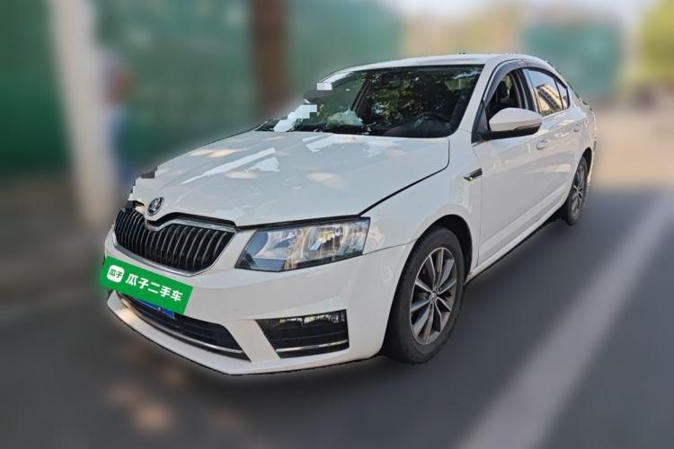 Used Skoda Octavia 2017 1.6L Manual Front-Wheel-Drive Version Guazi used car, China used car export, Used car for sale, Used  cars, Cheapest cars for sale