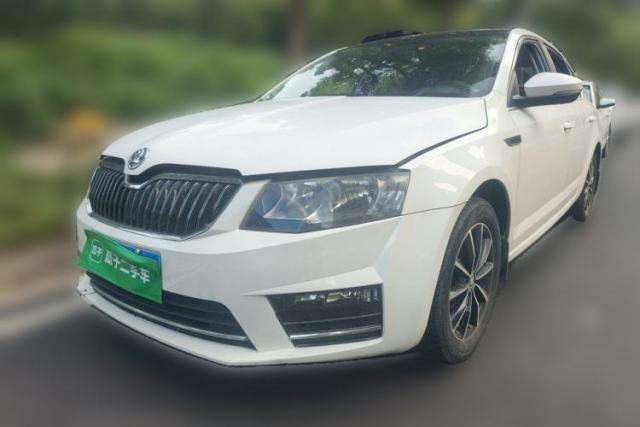 Ojetý Skoda Octavia 2017 1.6L Automatic Smart Drive Edition