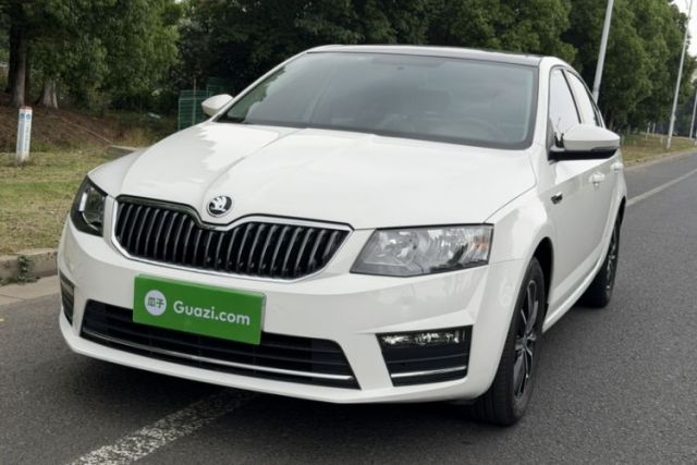 Used Skoda Octavia 2017 1.6L Automatic Smart Drive Edition