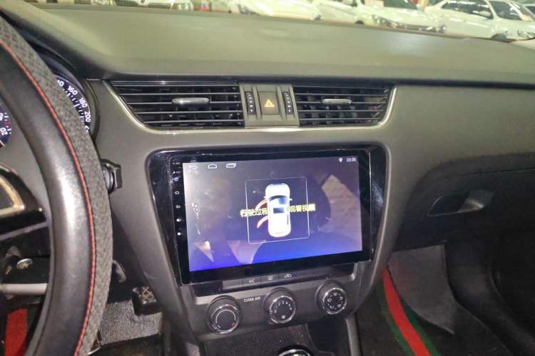 Used Skoda Octavia 2017 1.6L Automatic Front-Wheel Drive Model Audio And AC Panel