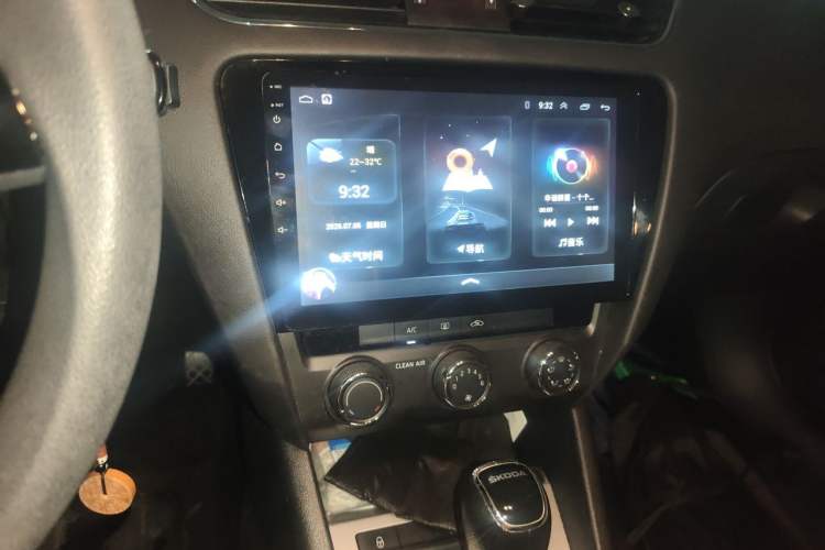Used Skoda Octavia 2017 1.6L Automatic Chuanxing Edition Audio And AC Panel