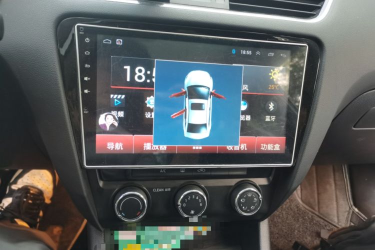 Used Skoda Octavia 2017 1.6L Manual Smart Drive Edition Audio And AC Panel