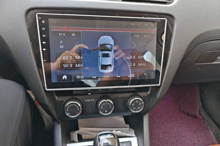 Used Skoda Octavia 2017 1.6L Automatic Chuanxing Edition Audio And AC Panel