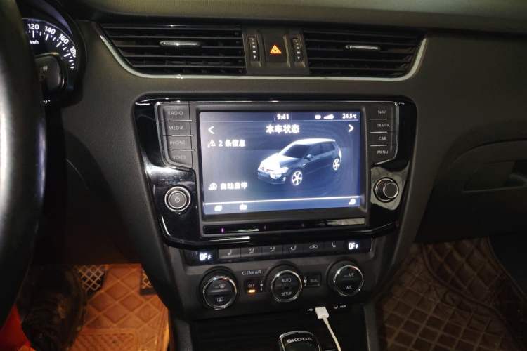 Used Skoda Octavia 2017 1.6L Automatic Smart Drive Edition Audio And AC Panel