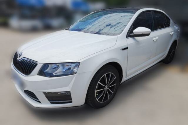 Used Skoda Octavia 2017 1.6L Automatic Smart Drive Edition