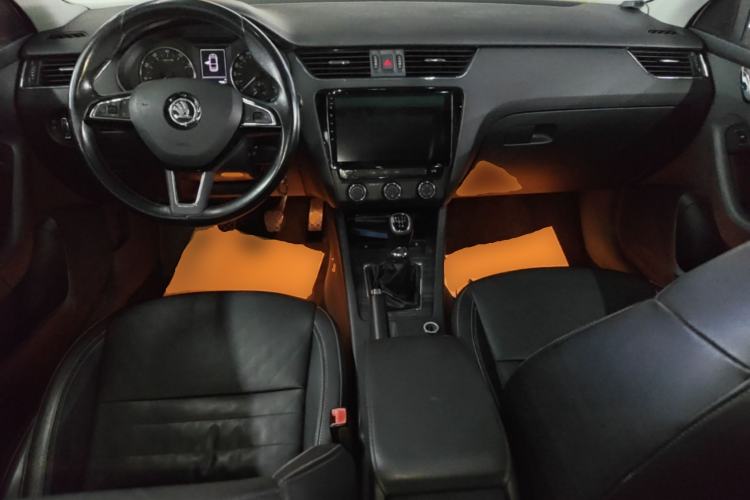 Used Skoda Octavia 2017 1.6L Manual Smart Drive Edition Center Console