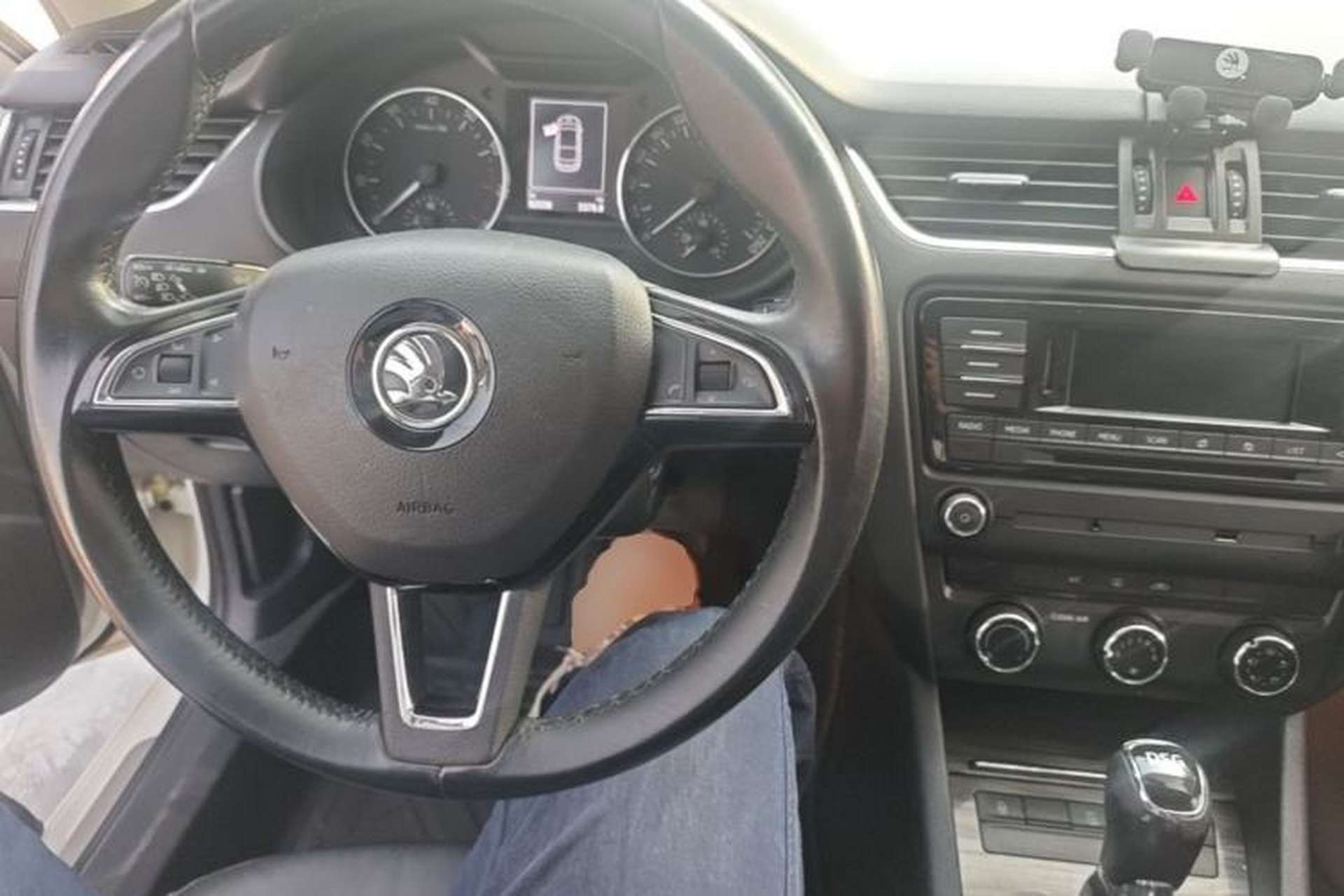 Used Skoda Octavia 2017 TSI280 DSG Smart Drive Edition Center Console