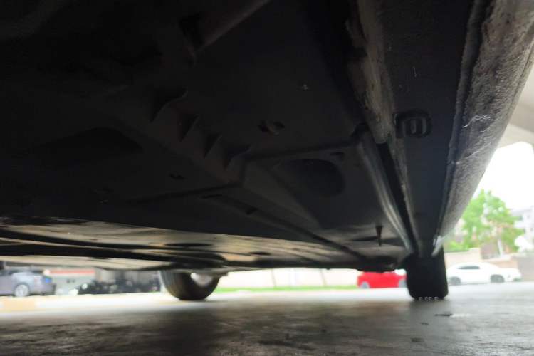 Used Skoda Octavia 2017 1.6L Automatic Front-Wheel Drive Model Chassis Front Left