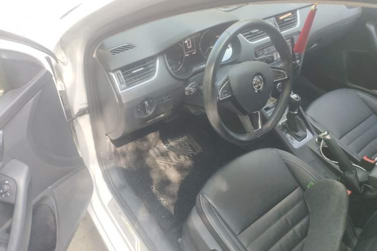 Used Skoda Octavia 2017 TSI280 DSG Smart Drive Edition Driver Seat