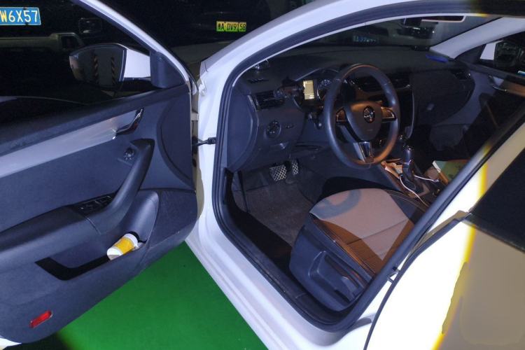 Used Skoda Octavia 2017 1.6L Automatic Chuanxing Edition Driver Seat