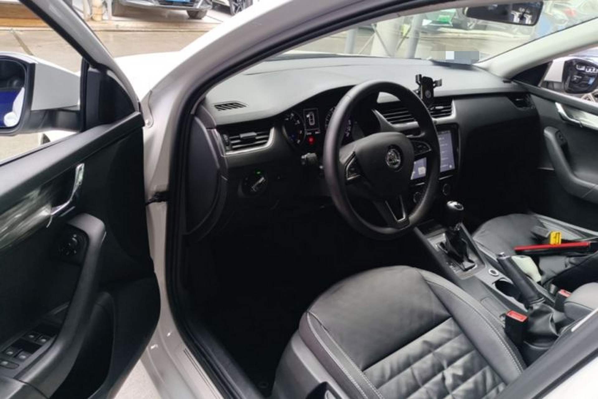 Used Skoda Octavia 2017 TSI280 DSG Smart Drive Edition Driver Seat
