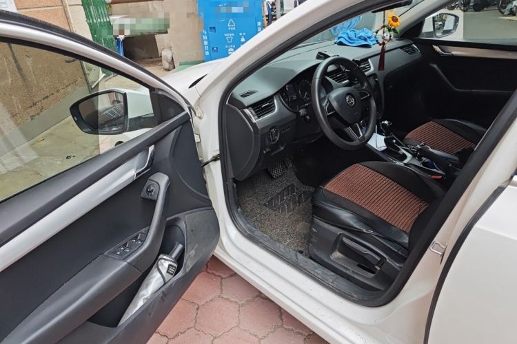 Used Skoda Octavia 2017 1.6L Automatic Chuanxing Edition Driver Seat