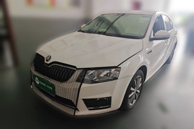 Skoda Octavia 2017 1.6L Automatic Chuanxing Edition с пробегом