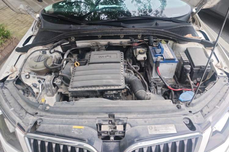Used Skoda Octavia 2017 1.6L Automatic Smart Drive Edition Engine Bay