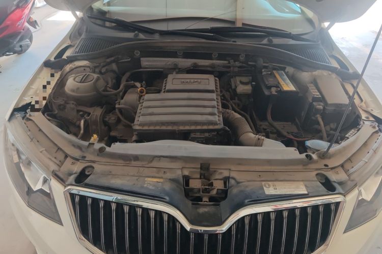 Used Skoda Octavia 2017 1.6L Automatic Smart Drive Edition Engine Bay