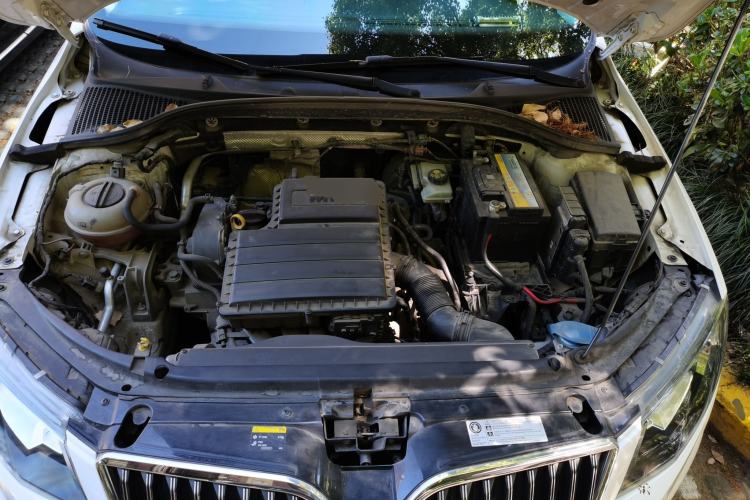 Used Skoda Octavia 2017 1.6L Automatic Smart Drive Edition Engine Bay