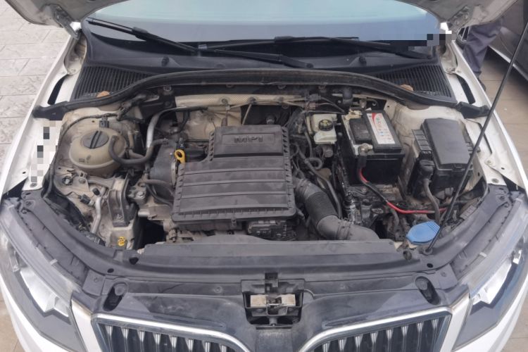 Used Skoda Octavia 2017 Classic Model 1.6L Automatic Comfort Edition Engine Bay