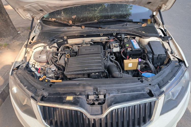Used Skoda Octavia 2017 Classic Model 1.6L Automatic Standard Edition Engine Bay