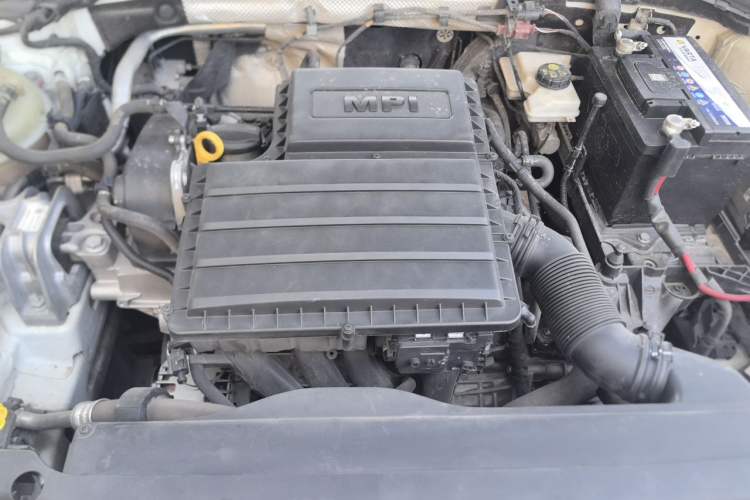 Used Skoda Octavia 2017 1.6L Automatic Chuanxing Edition Engine Bay