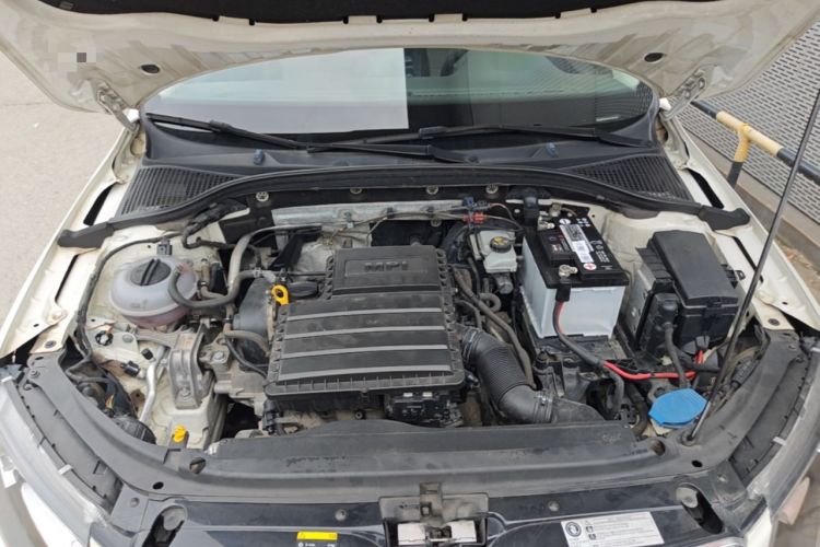 Used Skoda Octavia 2017 1.6L Automatic Chuanxing Edition Engine Bay