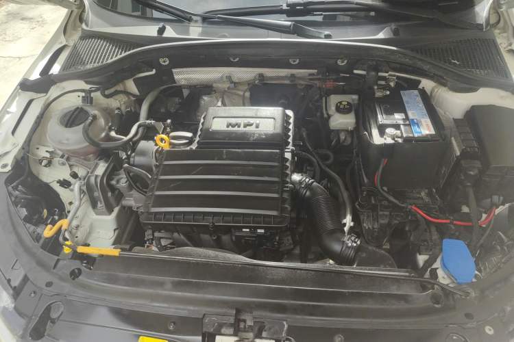 Used Skoda Octavia 2017 1.6L Manual Smart Drive Edition Engine Bay