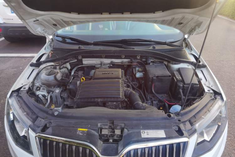 Used Skoda Octavia 2017 1.6L Automatic Smart Drive Edition Engine Bay