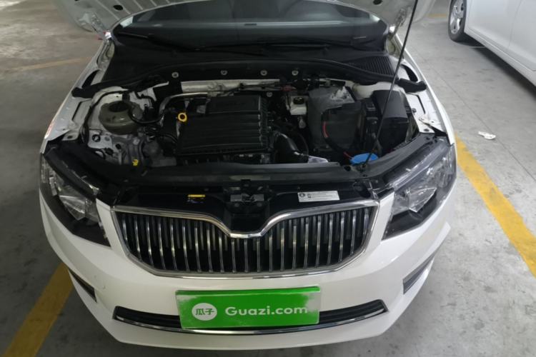 Used Skoda Octavia 2017 1.6L Manual Trend Edition Engine Bay