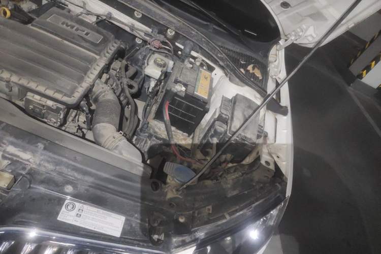 Used Skoda Octavia 2017 1.6L Automatic Smart Drive Edition Engine Bay Left