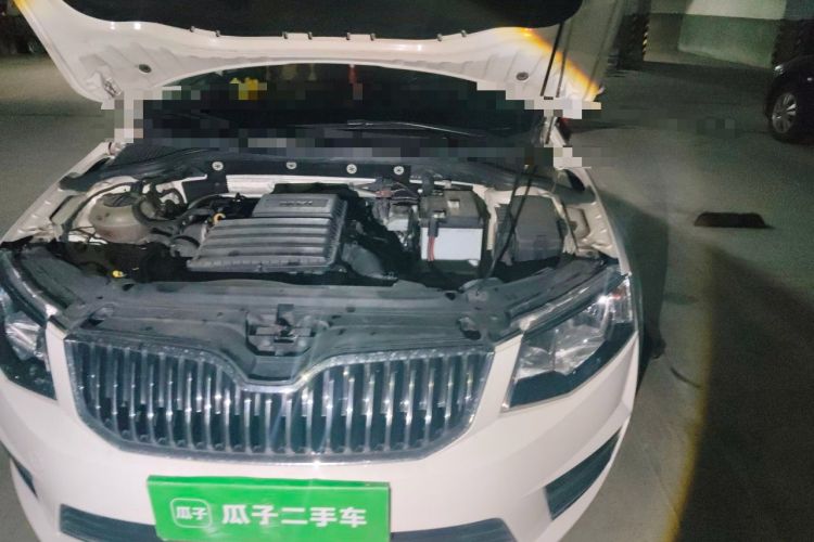 Used Skoda Octavia 2017 1.6L Automatic Smart Drive Edition Engine Bay Left