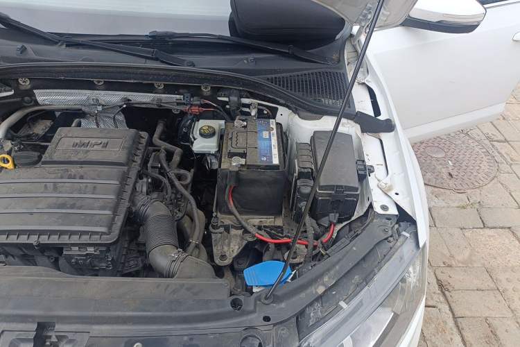 Used Skoda Octavia 2017 1.6L Manual Smart Drive Edition Engine Bay Left