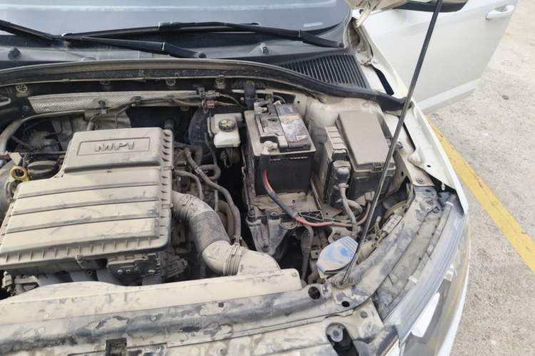 Used Skoda Octavia 2017 1.6L Manual Trend Edition Engine Bay Left