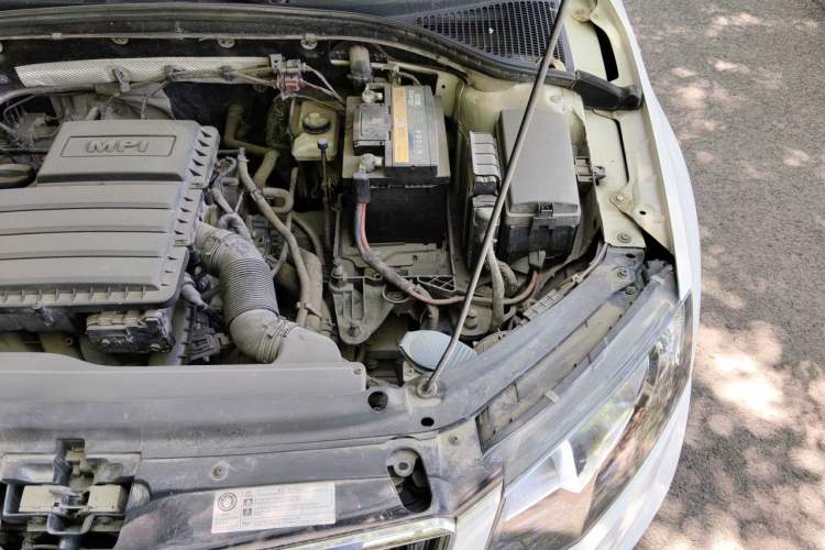 Used Skoda Octavia 2017 Classic Model 1.6L Automatic Standard Edition Engine Bay Left