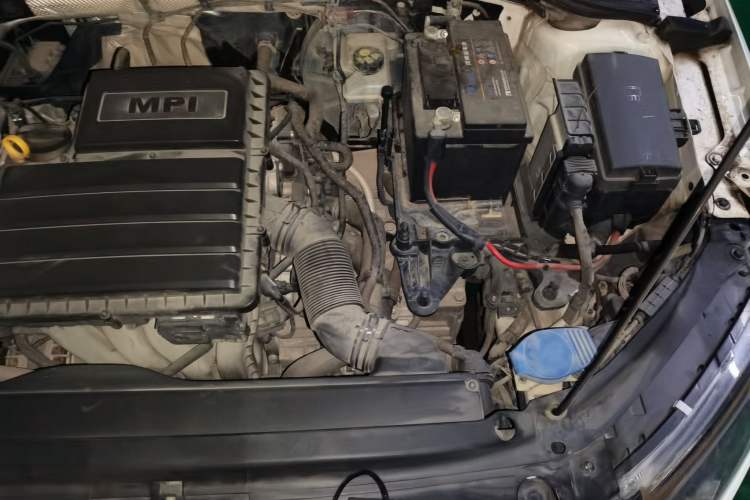 Used Skoda Octavia 2017 1.6L Automatic Chuanxing Edition Engine Bay Left