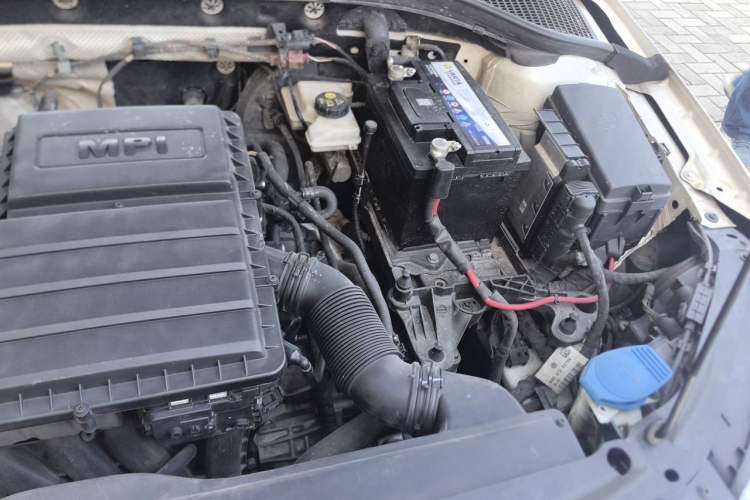 Used Skoda Octavia 2017 1.6L Automatic Chuanxing Edition Engine Bay Left