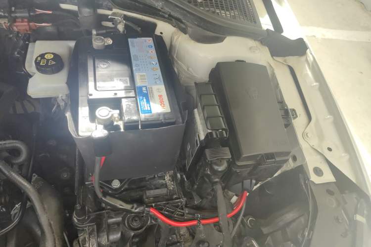 Used Skoda Octavia 2017 1.6L Manual Smart Drive Edition Engine Bay Left