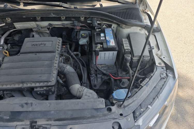 Used Skoda Octavia 2017 1.6L Automatic Smart Drive Edition Engine Bay Left