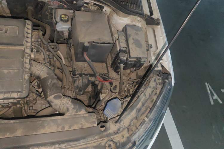 Used Skoda Octavia 2017 1.6L Automatic Chuanxing Edition Engine Bay Left