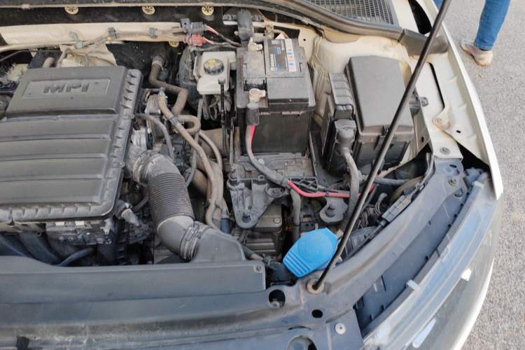 Used Skoda Octavia 2017 1.6L Automatic Smart Drive Edition Engine Bay Left