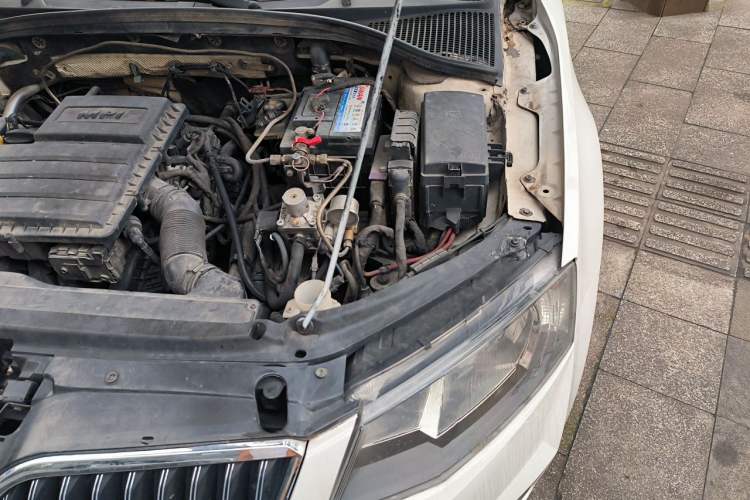 Used Skoda Octavia 2017 Classic Model 1.6L Automatic Standard Edition Engine Bay Left
